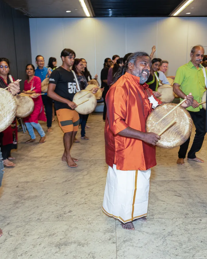 A master artiste leading a Nam Marabu Series session